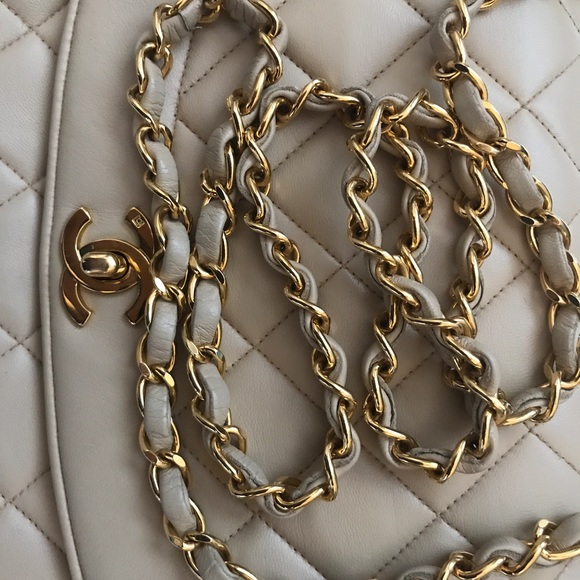 Chanel Vintage Diana flap, Beige - Picture 2 of 8